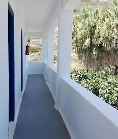 Lagada Beach Economy Hotel Adamantas (Milos)